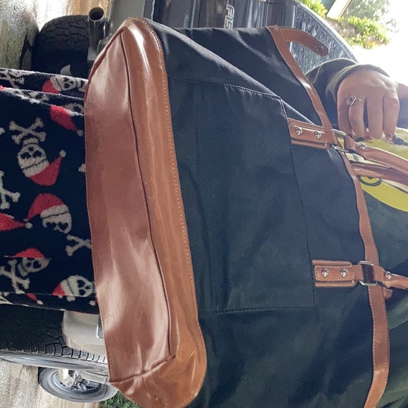 Purse - Picture 3 of 3